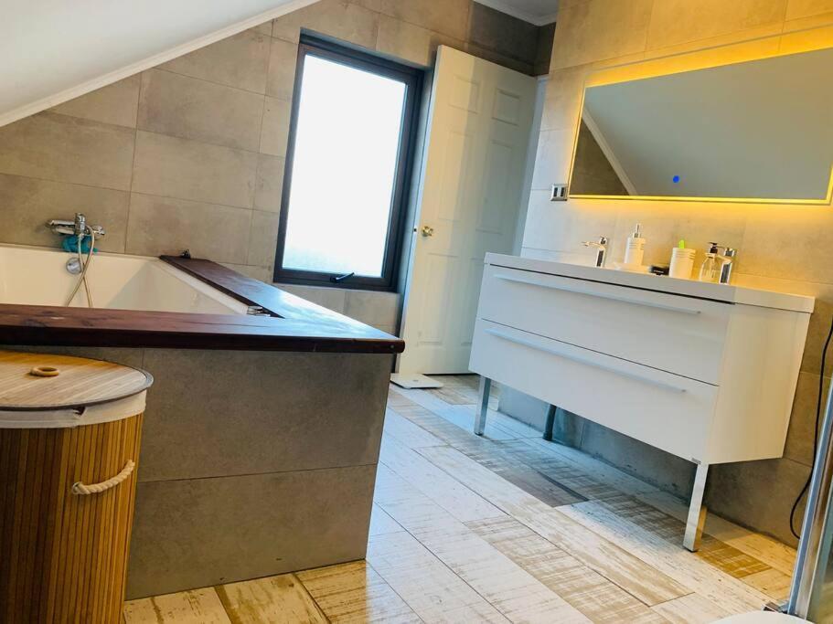 Acogedora Casa Con Tinaja Y Jacuzzi Y Rent A Car Villa ปูแอร์โตบารัส ภายนอก รูปภาพ
